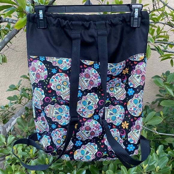 Trimitive Black dia de los Muertos (Day of the Dead) Skull Theme Backpack EUC! - Picture 2 of 4